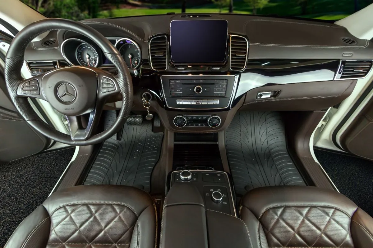 Custom Floor Mats For Mercedes Benz E Class/E63AMG/E63AMGS (W212) 2014-2016